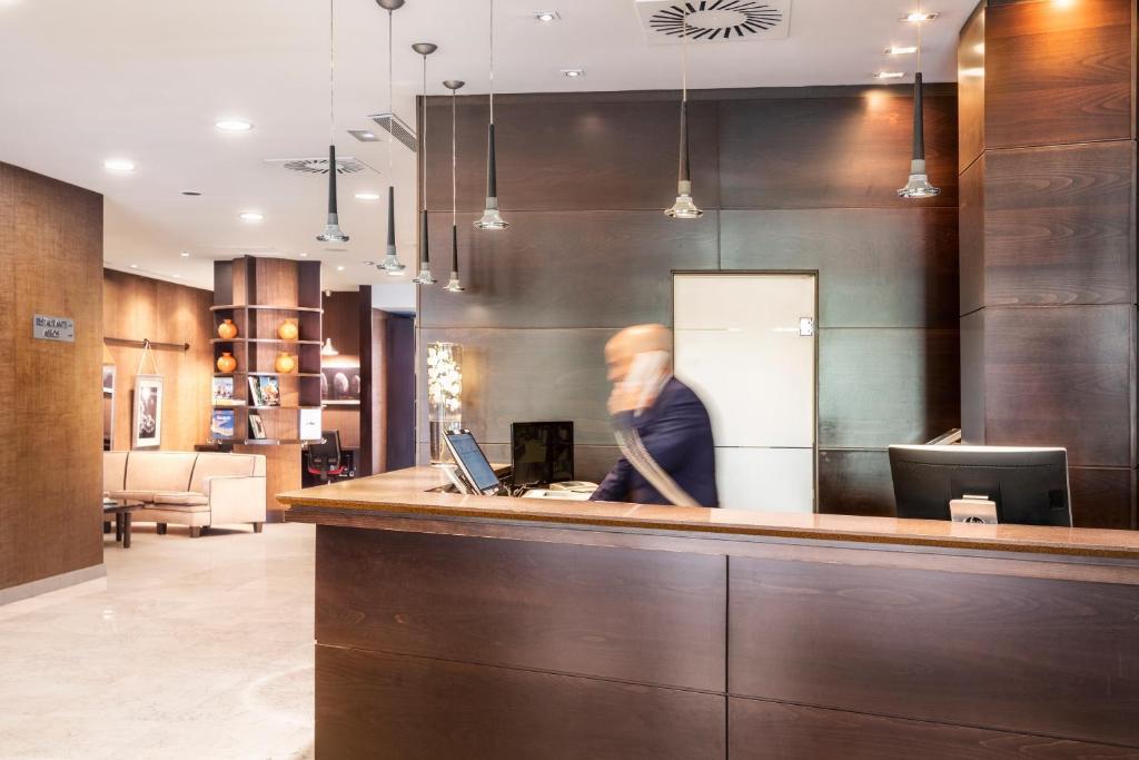 Catalonia El Retiro Hotel Madrid Bagian luar foto