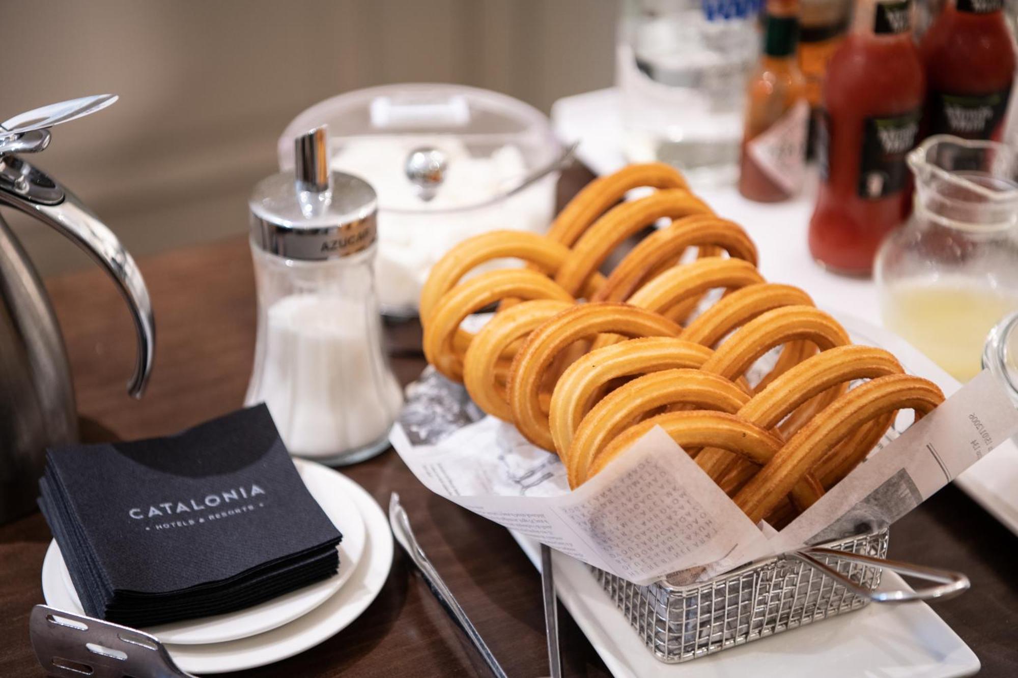 Catalonia El Retiro Hotel Madrid Bagian luar foto