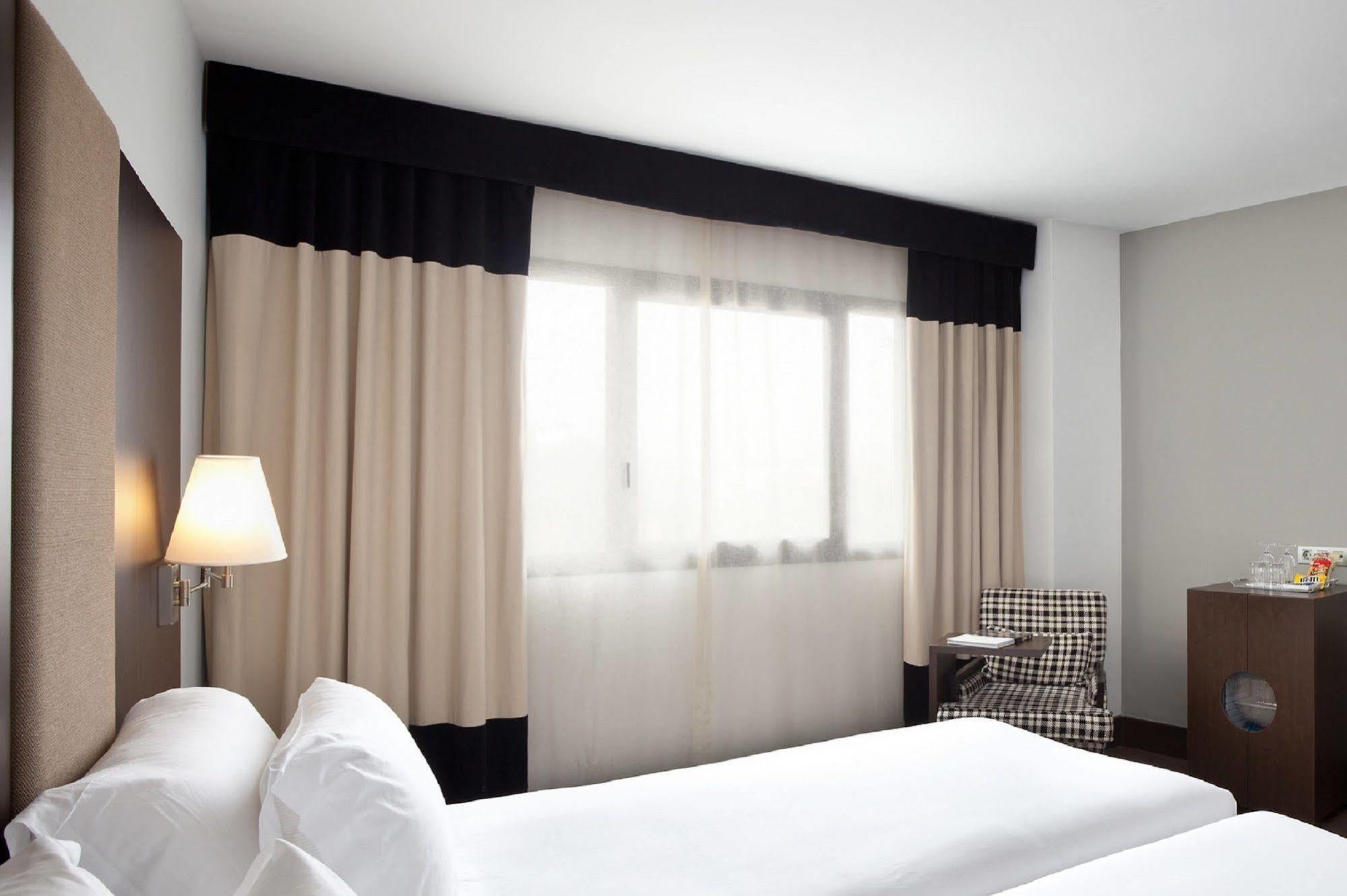 Catalonia El Retiro Hotel Madrid Bagian luar foto